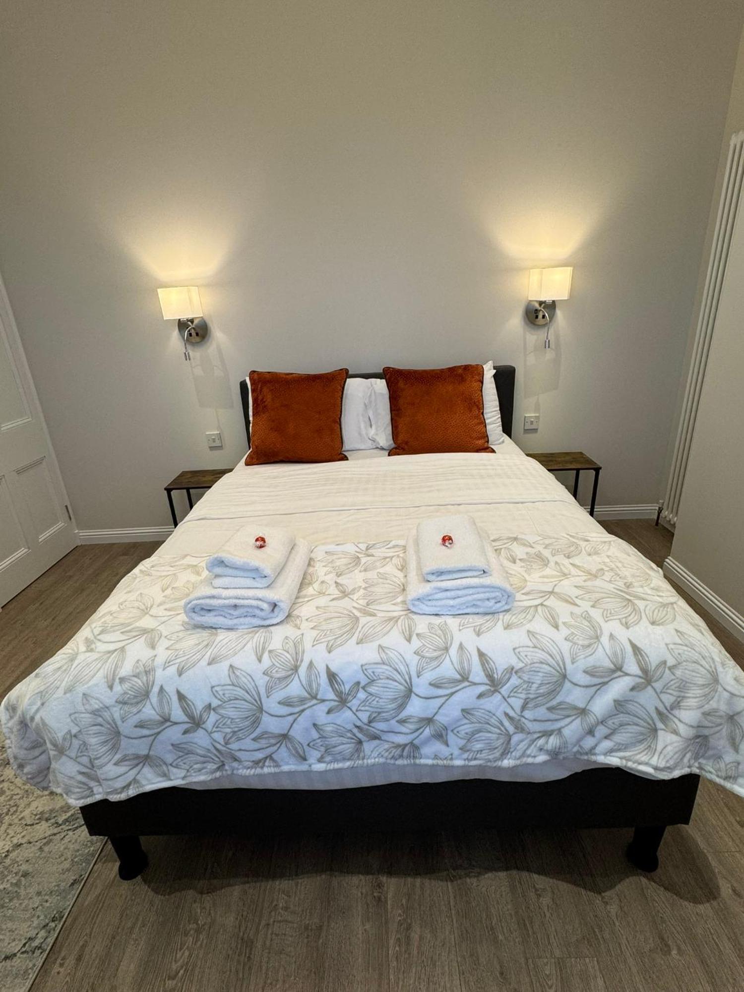 Luxury 2 Bedroom Cottage West Calder Екстериор снимка