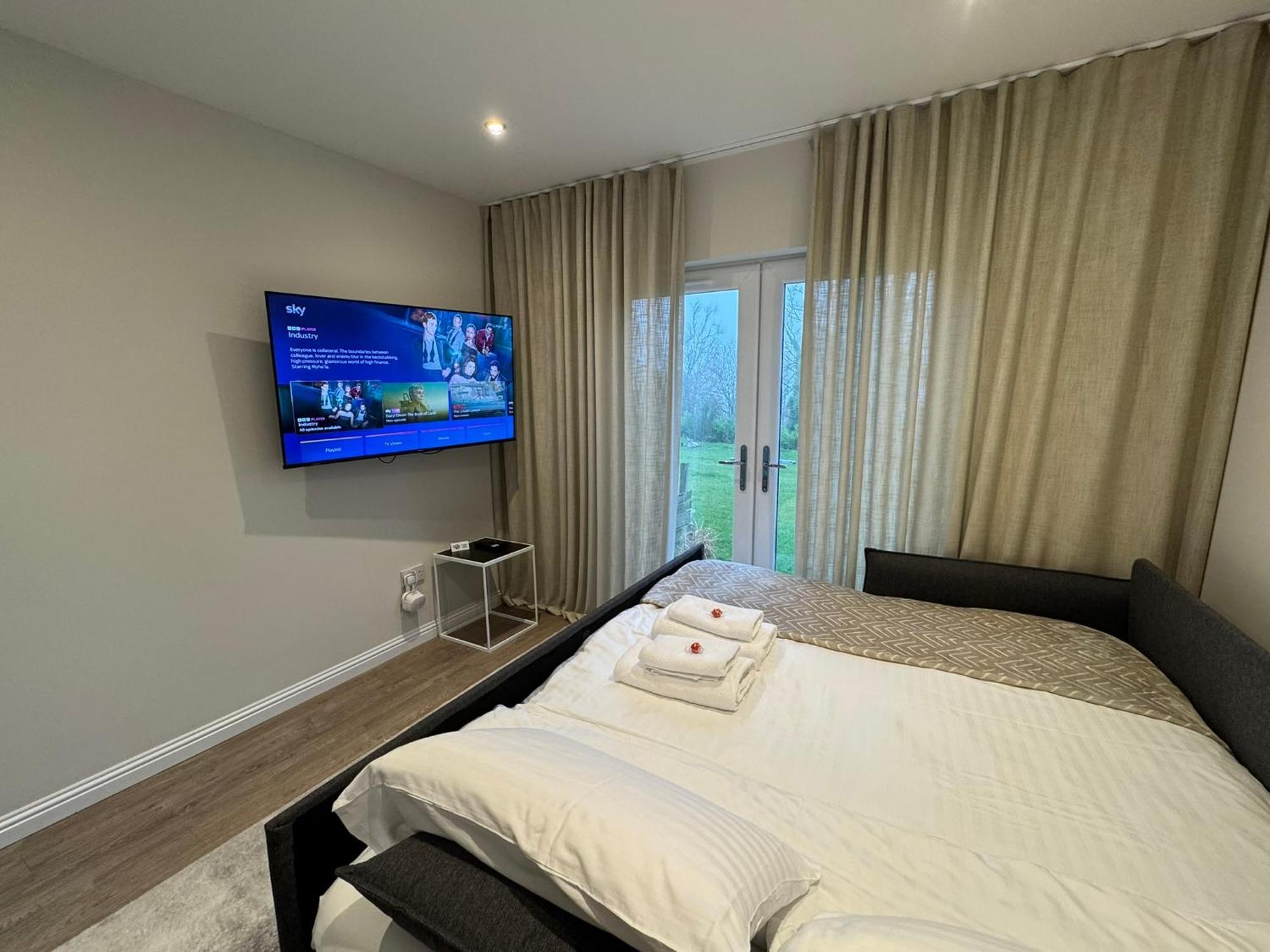 Luxury 2 Bedroom Cottage West Calder Екстериор снимка