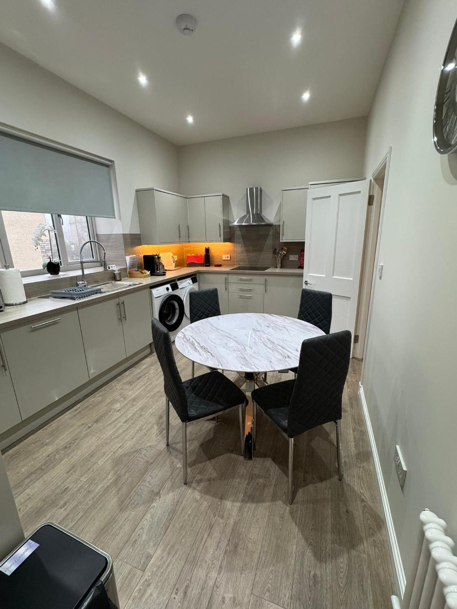 Luxury 2 Bedroom Cottage West Calder Екстериор снимка